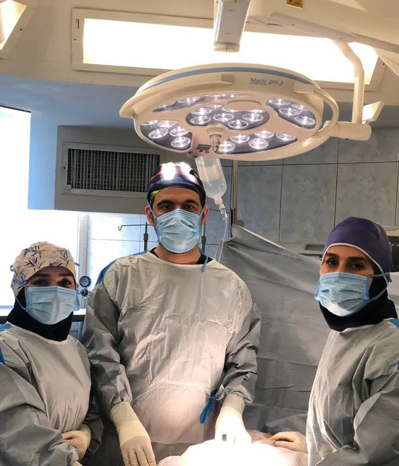 درباره دکتر امیرپاشا ابراهیمی